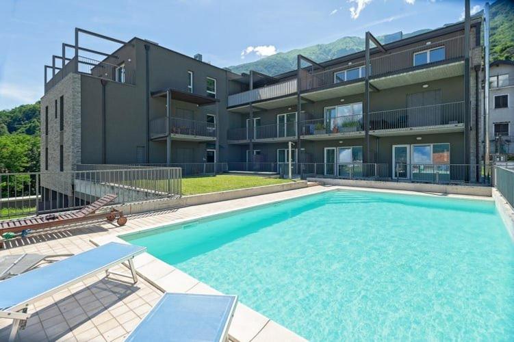 Modern Apartments Lake View With Pool Musso Exteriér fotografie